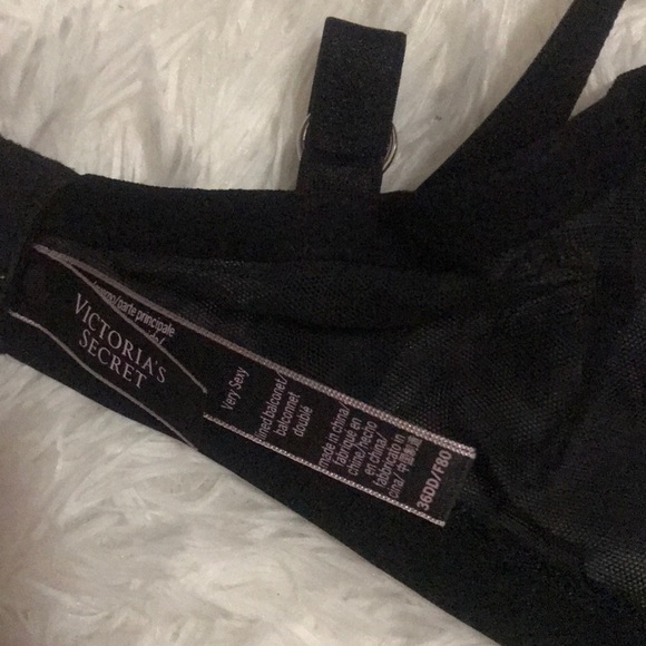Victoria’s Secret bra - Picture 2 of 2